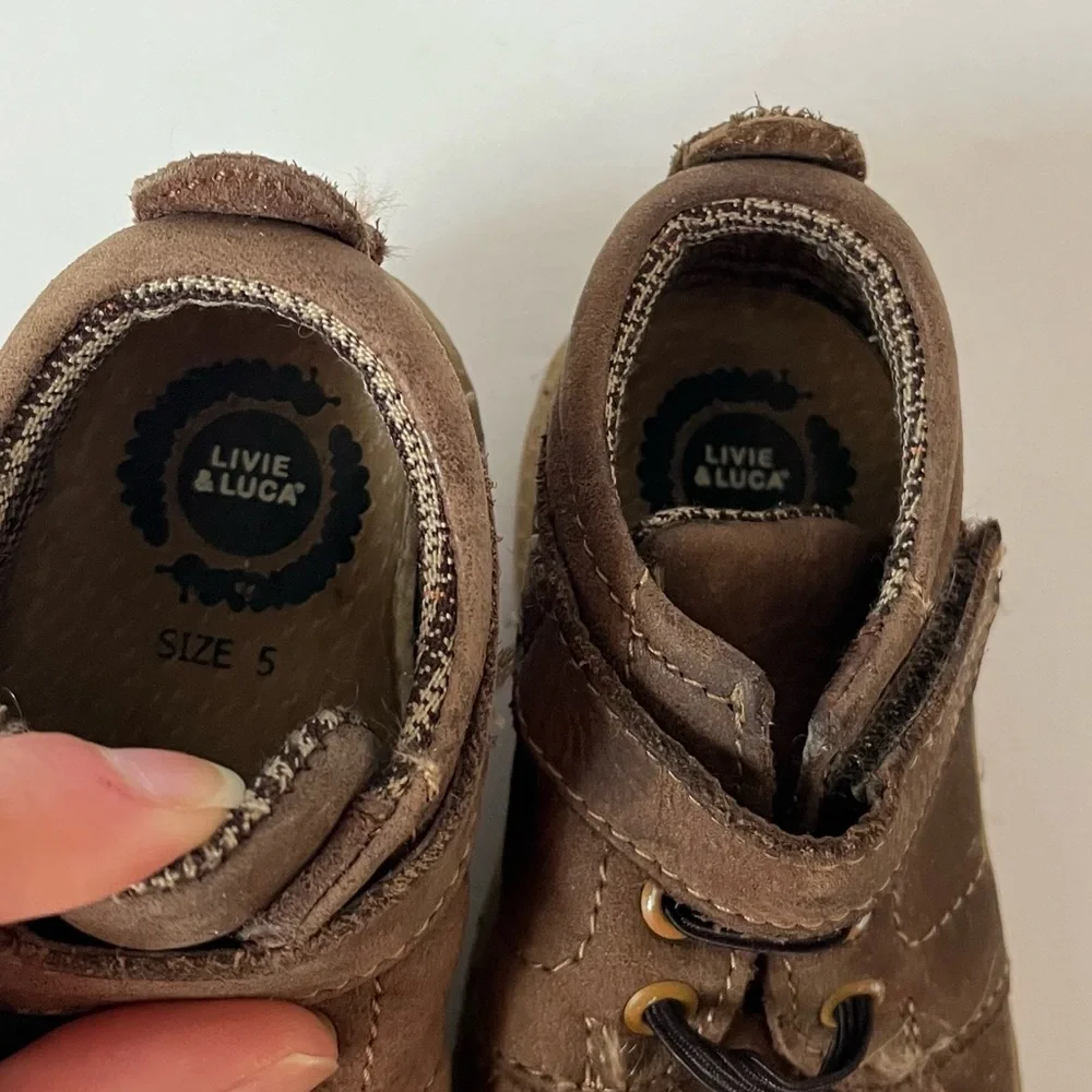Livie & Luca Brown Leather Slip On Boy’s Dress Shoes Size 5